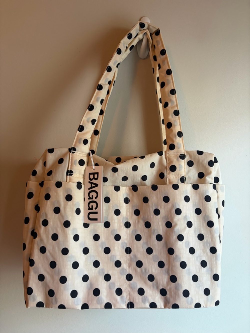 Baggu Small Cloud Carry On UO Exclusive in Cream with Black Polka Dots